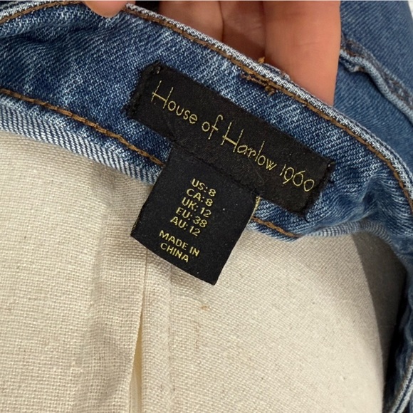 House oh Harlow 1960
ANGLED POCKET DENIM MINI SKIRT - Picture 14 of 14